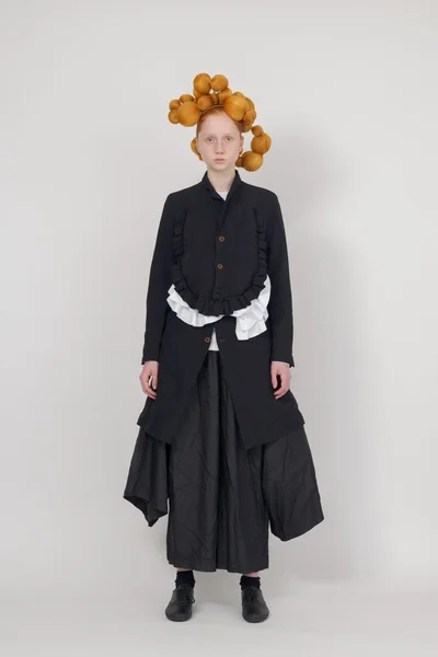 Look 16
